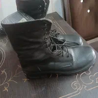 پوتین شماره 46|کیف، کفش، کمربند|رباطکریم, مسکن مهر آبشناسان|دیوار