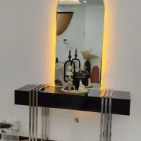 آیینه و کنسول مدرن