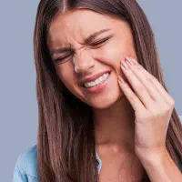 استخدام مدل برای کلینیک زیبایی