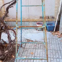 چهار پایه آهنی