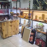 قفسه چوبی