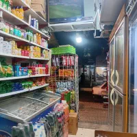 فروشنده سوپر مارکت