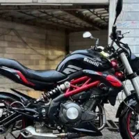 بنلی 300 جفت ، مشابه صفر