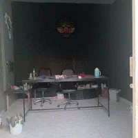 میز محکم اهنی