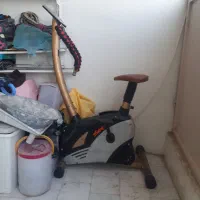 دوچرخه ثابت ورزشی