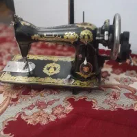 چرخ خیاطی دستی قدیمی