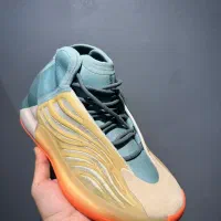 Adidas yeezy quantum/45