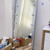 آینه قدی چراغ دار سفید