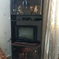 میز با تلویزیون