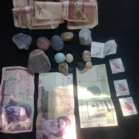 تعدادی سکه اسکناس وسنگ|کلکسیون سکه، تمبر، اسکناس|بیرجند, |دیوار