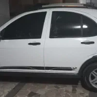 کوئیک r سفید مشکی
