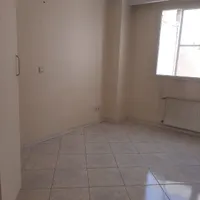 ۶۲متر.۲ خواب.  با پارکینگ. خ معلم. حشمتیه