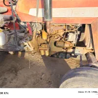 تراکتور و ادوات فروشی