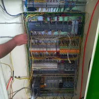 برقکار. صنعتی