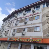 استخدام پذیرش روز و خدماتی جای خواب و غذا