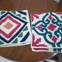 رو کوسنی پانچدوزی شده رنگ شاد|رختخواب، بالش، پتو|کرج, باغستان|دیوار