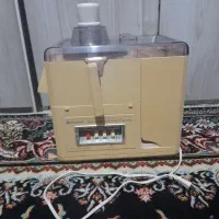 آب میوه گیر ناسیونال ژاپن