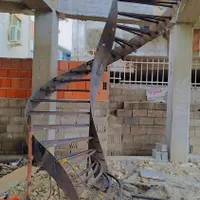 ساخت پله گرد فلزی با طراحی مدرن ـ اجرای حرفه‌ای