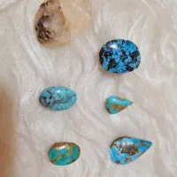 سنگ قیمتی اصل  و تعدادی انگشتر نقره