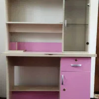 میز تحریر وکتابخانه