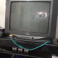 یک عدد تلویزیون و زیر تلویزیون شیشه ایی|تلویزیون و پروژکتور|شاهین‌شهر, شهرک گلدیس|دیوار