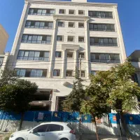 ۲۷۵۰ متر بنای نوساز موقعیت اداری فروش یکجا