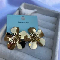 گوشواره کلاسیک دفرمه|بدلیجات|مشهد, شهرک امام هادی (شهرک غرب)|دیوار