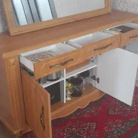 یک کنسول و آینه نو در حد آک سه کو سه در