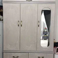 کمد لباسی سالم در حد نو فروشی