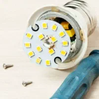 تعمیر لامپ های led سوخته با هزینه ی بین ۵۰ تا ۱۹۰
