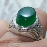 انگشتر نقره عقیق آبدار یشم