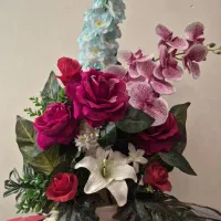 باکس گل مصنوعی با گلدان و دسته گل