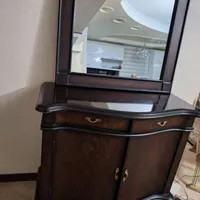 آیینه و کنسول