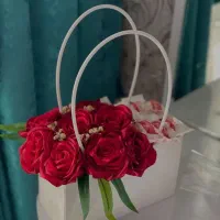 ولنتاینی قرمزومشکی گل روبانی بوکت خرس باکس دسته گل