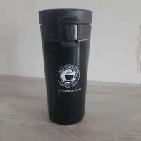 فلاکس و  ظرف غذاو قمقمه و  چاقو و در بازکن