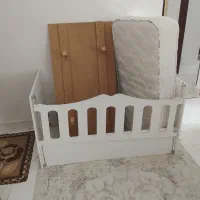 تخت کودک تا شیش سال با تشک کامل