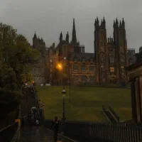 راهنمایی کنید.