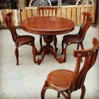 سناتور میز ناهارخوری گرد یا مستطیل بهترین