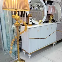 آباژور چراغ خواب کنار مبل