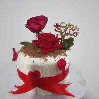 کیک خانگی فقط کیلویی270 خامه ای