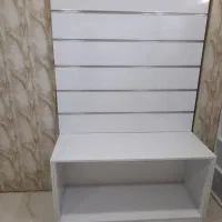 تعدادی قفسه و ریگال