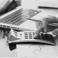 حسابدار مسلط ب برنامه هلو بصورت پاره وقت