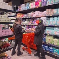 جذب فروشنده خانم در هایپرهای بزرگ رشت|استخدام خدمات فروشگاه و رستوران|رشت, حاجی آباد|دیوار