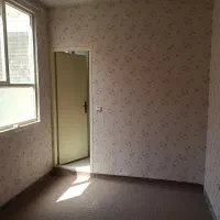 هم خانه آقاتا۲۸سال|اجارهٔ آپارتمان|کرج, حاجی آباد|دیوار