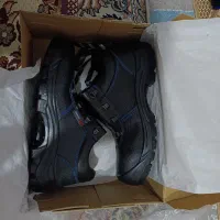 فروش یک جفت کفش ایمنی