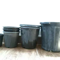 8 عدد گلدان پلاستیکی