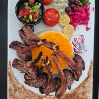 استخدام ویتر خانم برای رستوران مجلل اعیانی|استخدام خدمات فروشگاه و رستوران|اسلام‌شهر, شهرک واوان|دیوار