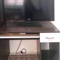 میز کامپیوتر.  دراور