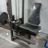 دستگاه جلو ران باشگاهی