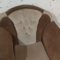 فروش مبل سالم بدونه زدگی پارگی همراه گل میزاش|مبلمان خانگی و میز عسلی|آغاجاری, |دیوار